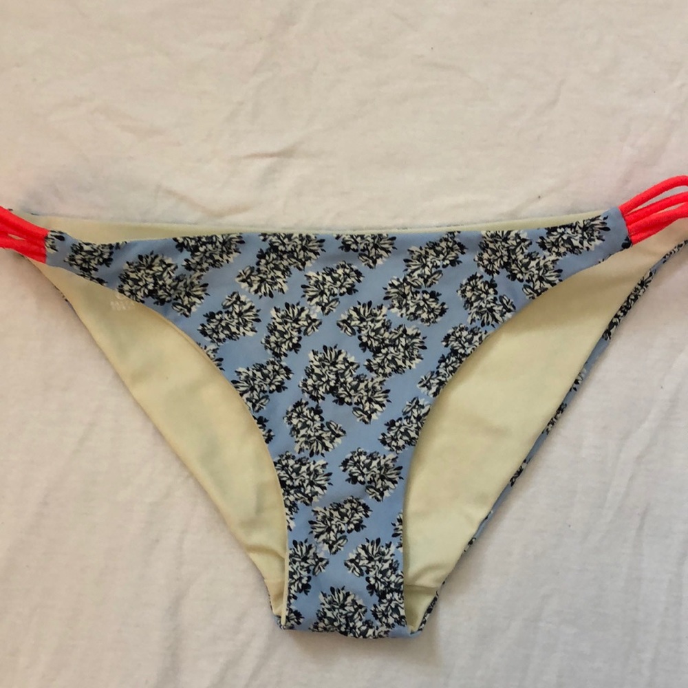 surf bottoms
